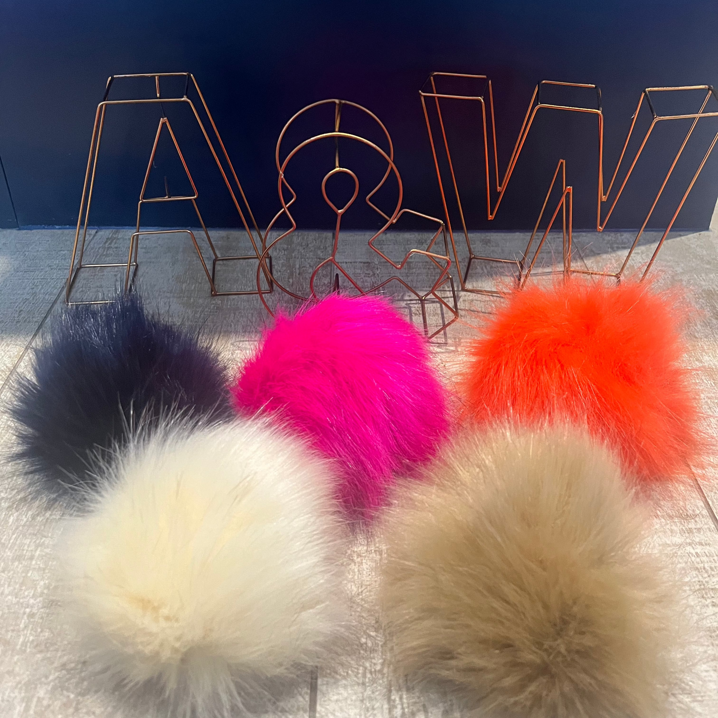Luxury 12cm faux fur pompom
