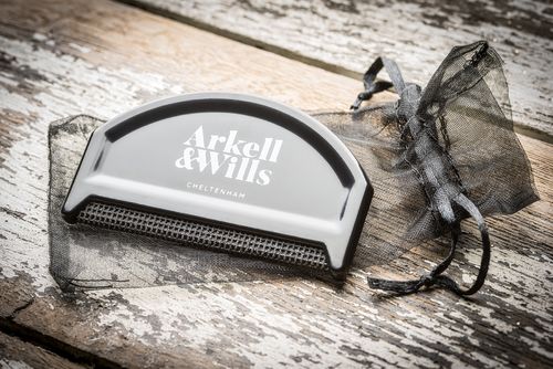 black Arkell & Wills cashmere comb in fabric pouch